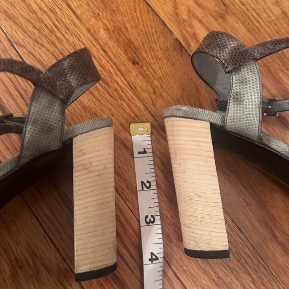 ICONIC GUCCI T STRAP HEELS SANDALS SIZE 8 - Picture 16 of 16